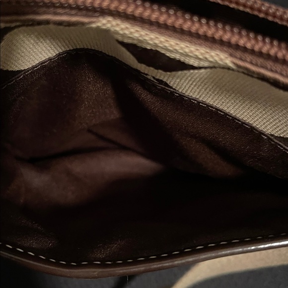 Vintage Coach crossbody bag w/adjustable strap. brown&beige with stitched C’s. - Picture 6 of 6
